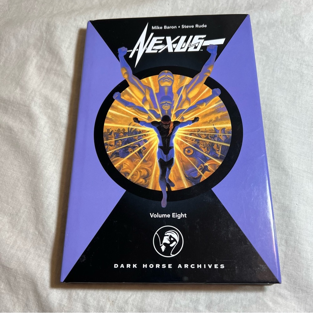Nexus Volume 8 Hardcover Book Dark Horse Comics Steve Rude Mike Baron